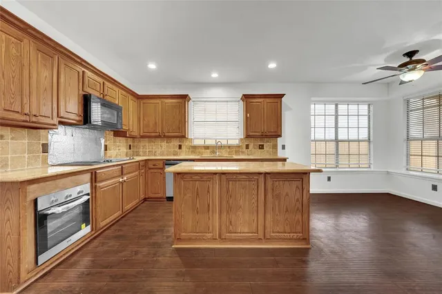 $2,800 | 8105 Eagle Drive, Rowlett, TX 75088