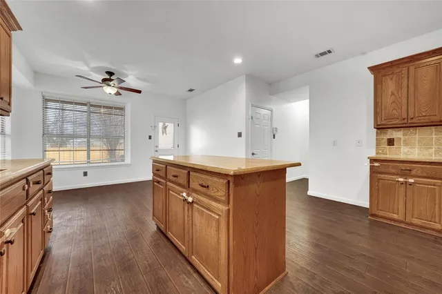 $2,800 | 8105 Eagle Drive, Rowlett, TX 75088