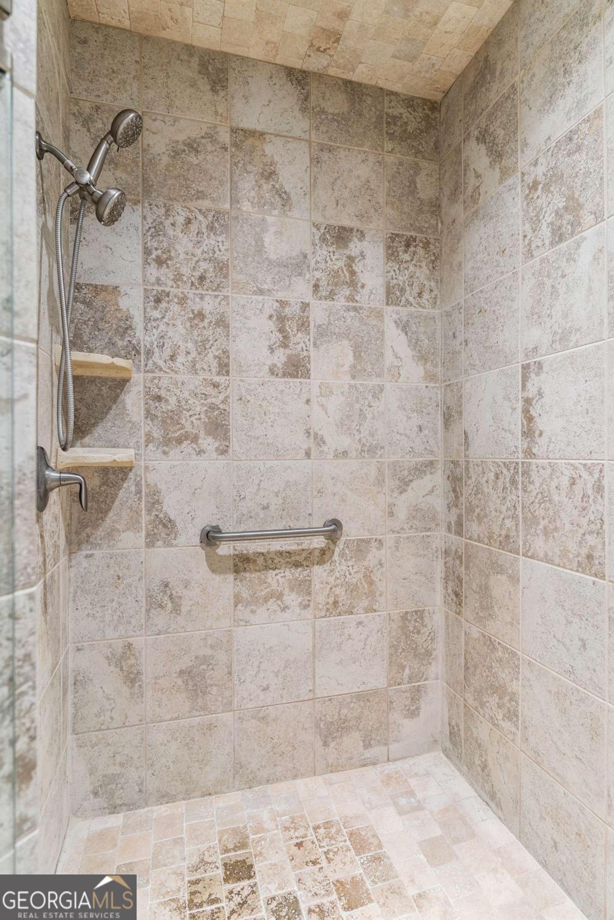 150 Rice Mill St. Simons Island, GA 31522 - Photo 17 of 38 a bathroom with a shower