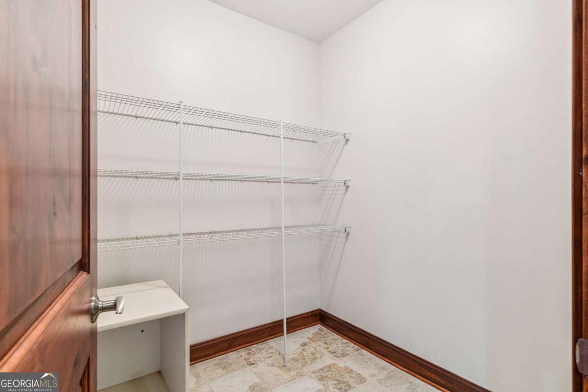 150 Rice Mill St. Simons Island, GA 31522 - Photo 9 of 38 a bathroom with a sink