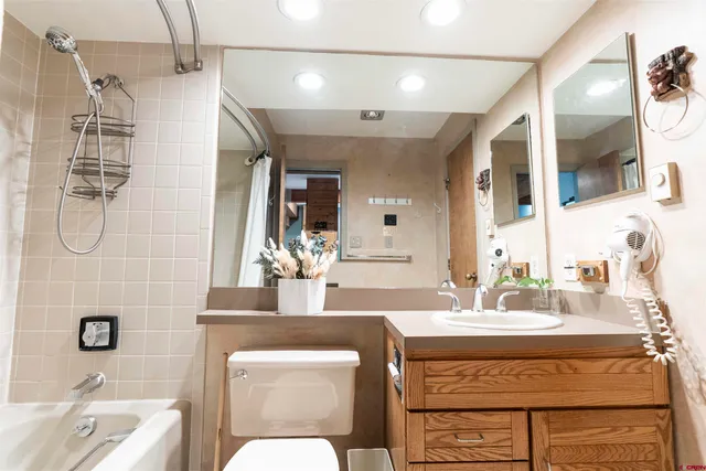 $515,000 | 11 Hunter Hill Road, Unit 406, Crested Butte, CO 81225