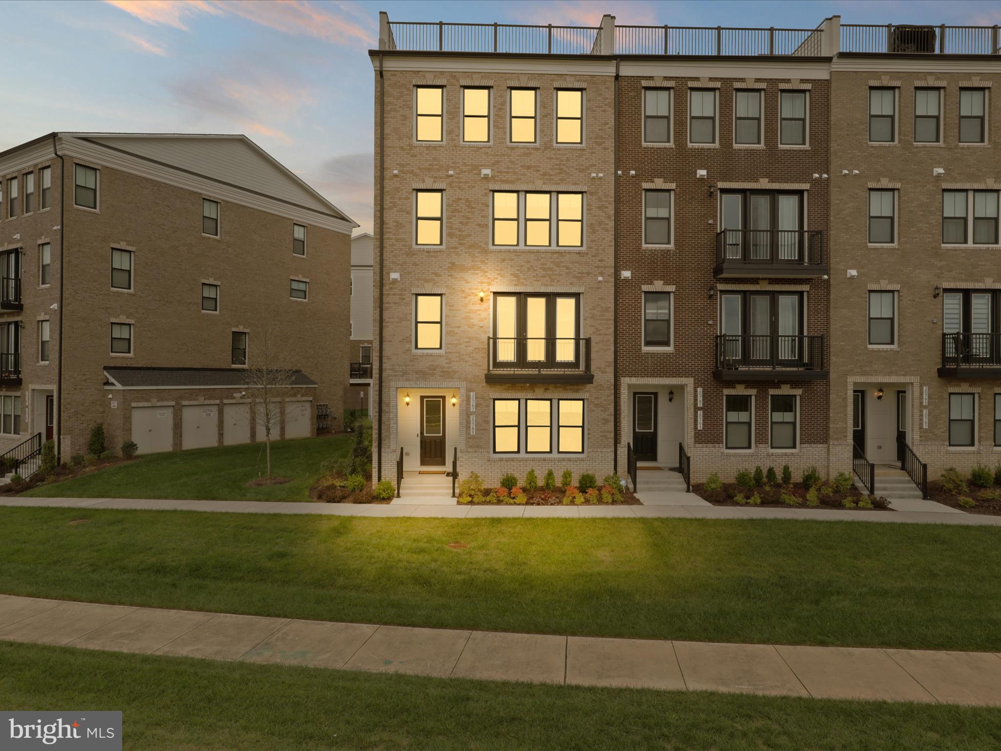 20789 Lamlash Terrace Ashburn, VA 20147 - Photo 2 of 46