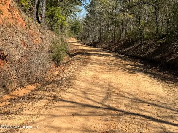 $294,757 | 4102 County Road, Goodman, MS 39079