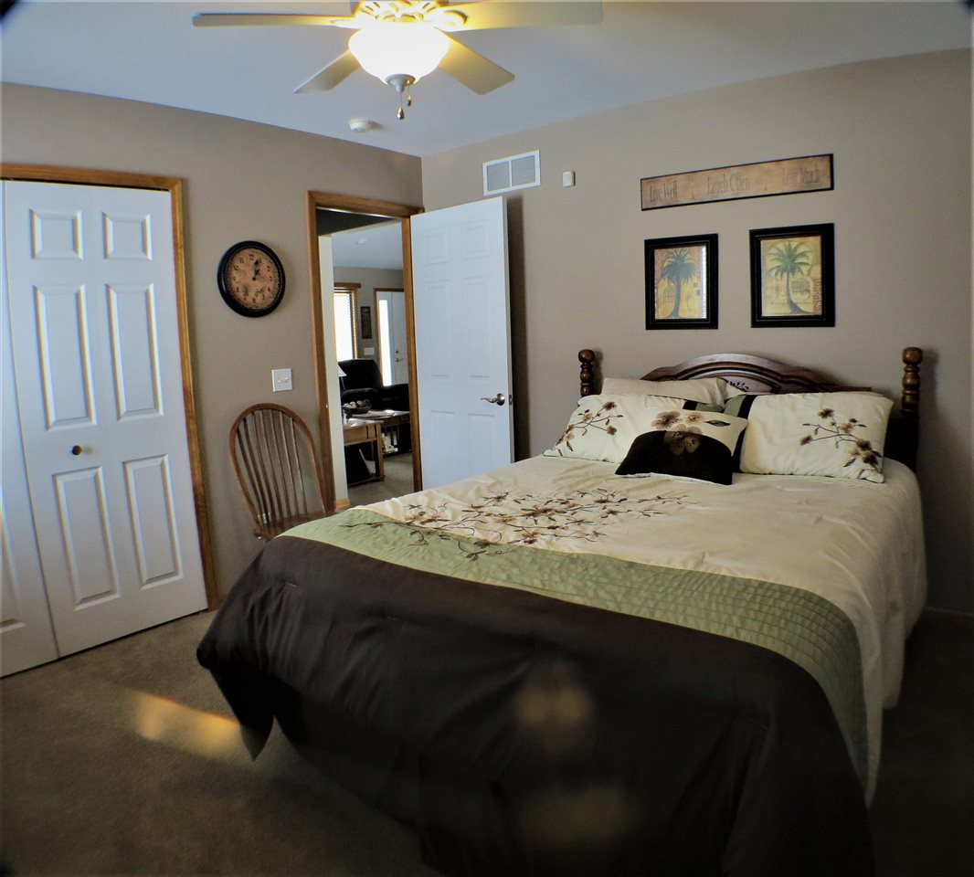 1420 South Morrish Road Flint, MI 48532 - Photo 9 of 32 Bedroom