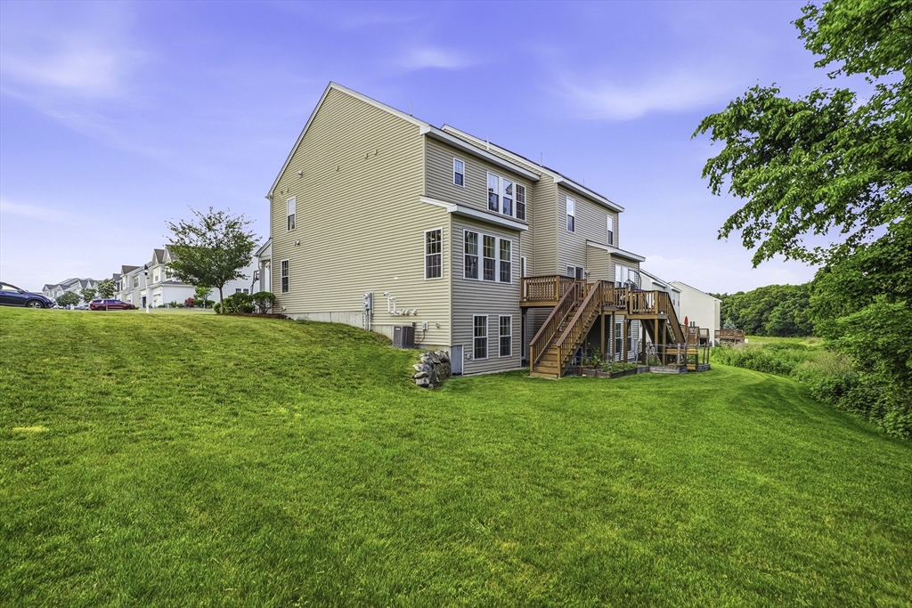 69 Spruce Street, Unit 69 Hopkinton, MA 01748 - Photo 4 of 40