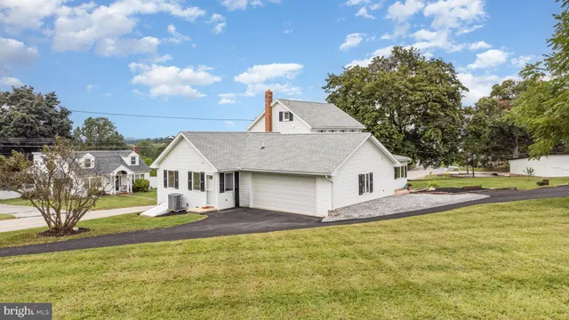 $534,900 | 1543 Seven Valleys Road, York, PA 17408