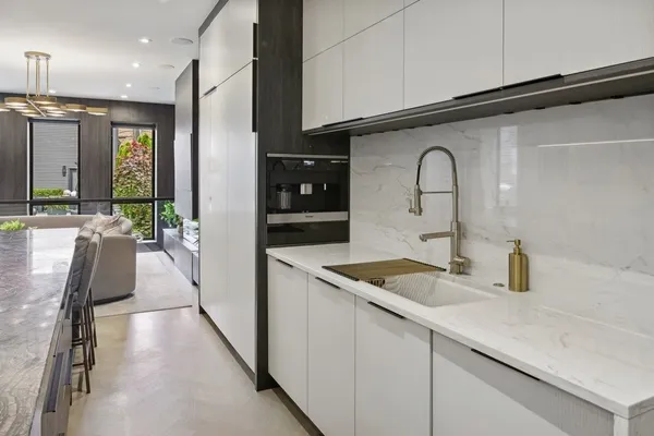 $2,300,000 | 5415 North Ashland Avenue, Chicago, IL 60640