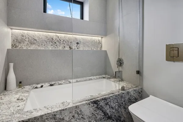 $2,300,000 | 5415 North Ashland Avenue, Chicago, IL 60640