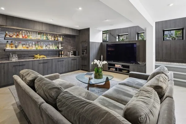 $2,300,000 | 5415 North Ashland Avenue, Chicago, IL 60640