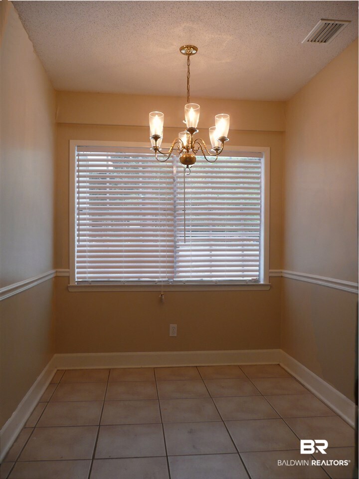 311 Dawn Place Mobile, AL 36609 - Photo 26 of 35 Breakfast Room
