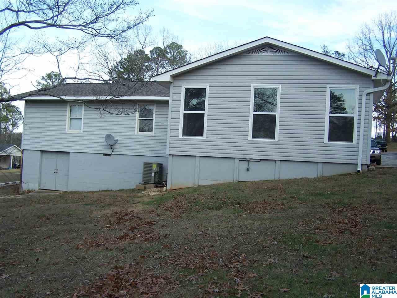 703 Ridgeway Drive Oneonta, AL 35121 - Photo 3 of 21