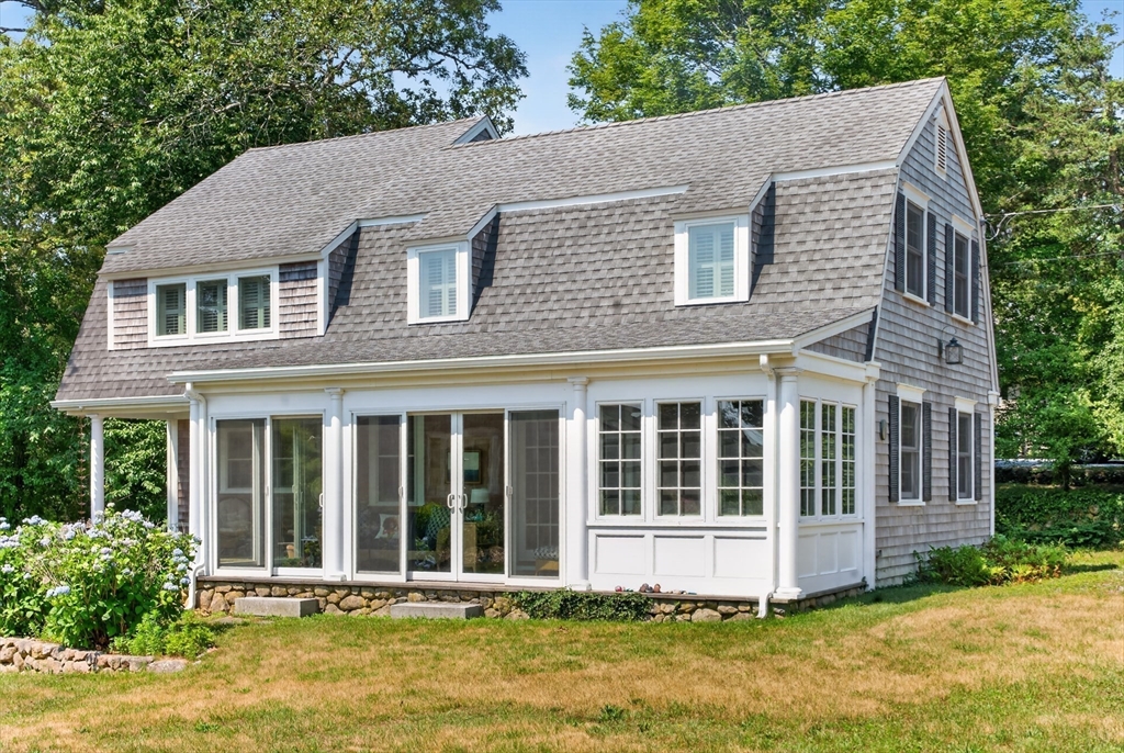 51 Davis Street Tisbury, MA 02568 - Photo 5 of 24