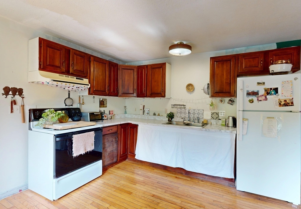 509 Williamsburg Road Conway, MA 01096 - Photo 5 of 24