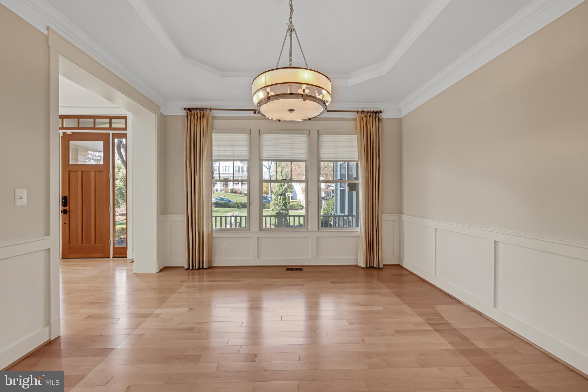 2586 Rambling Road Vienna, VA 22181 - Photo 14 of 51 Dining Room
