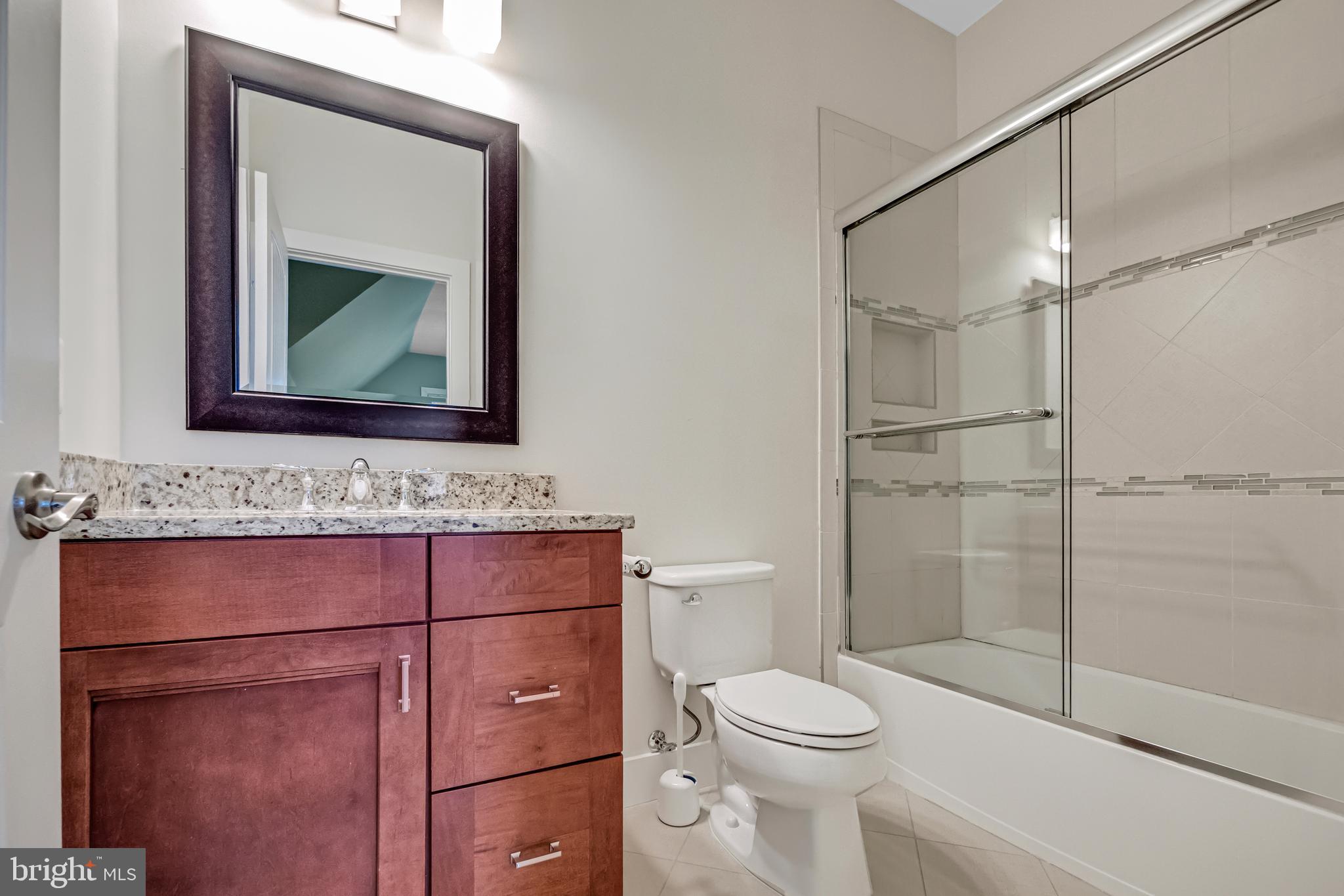 2586 Rambling Road Vienna, VA 22181 - Photo 34 of 51 Private Bath
