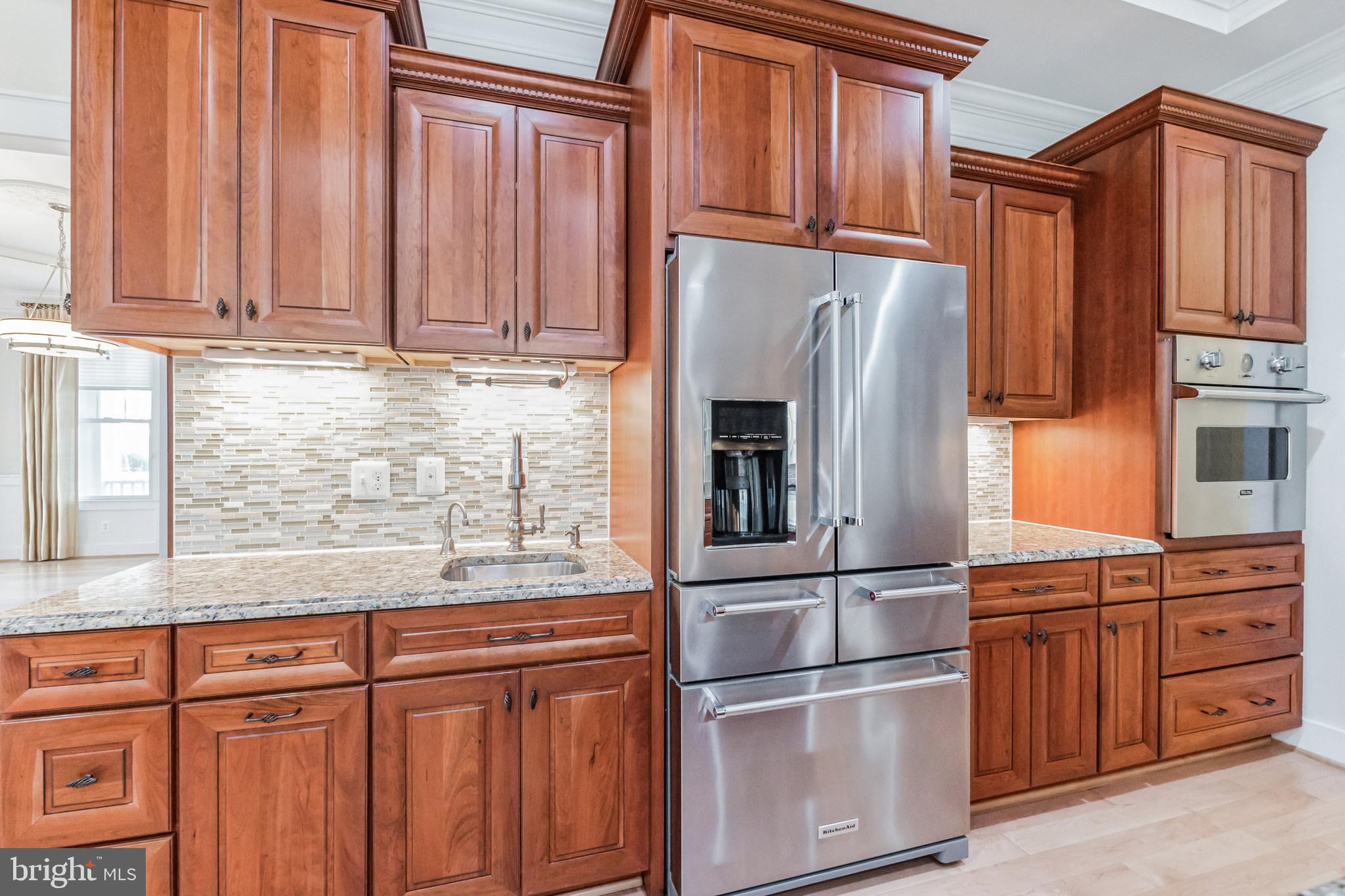 2586 Rambling Road Vienna, VA 22181 - Photo 4 of 51 Stainless Steel Appliances
