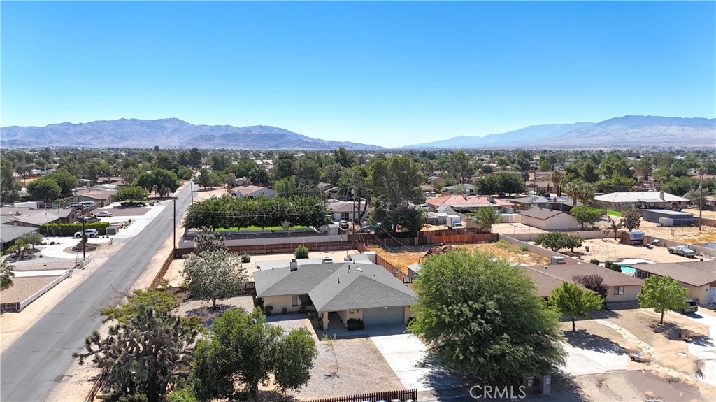 13253 Pocono Road Apple Valley, CA 92308 - Photo 2 of 26