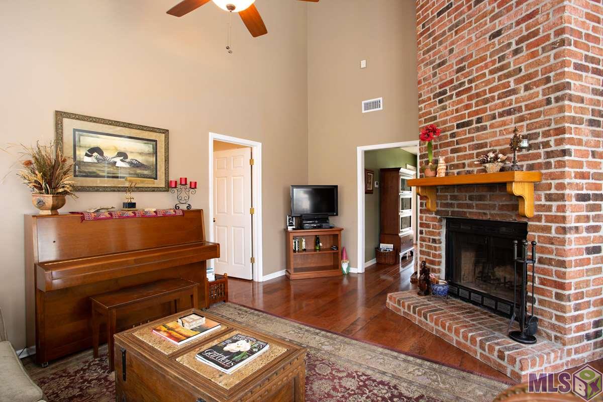 16510 Butternut Court Baton Rouge, LA 70817 - Photo 5 of 14 Gallery Image 5