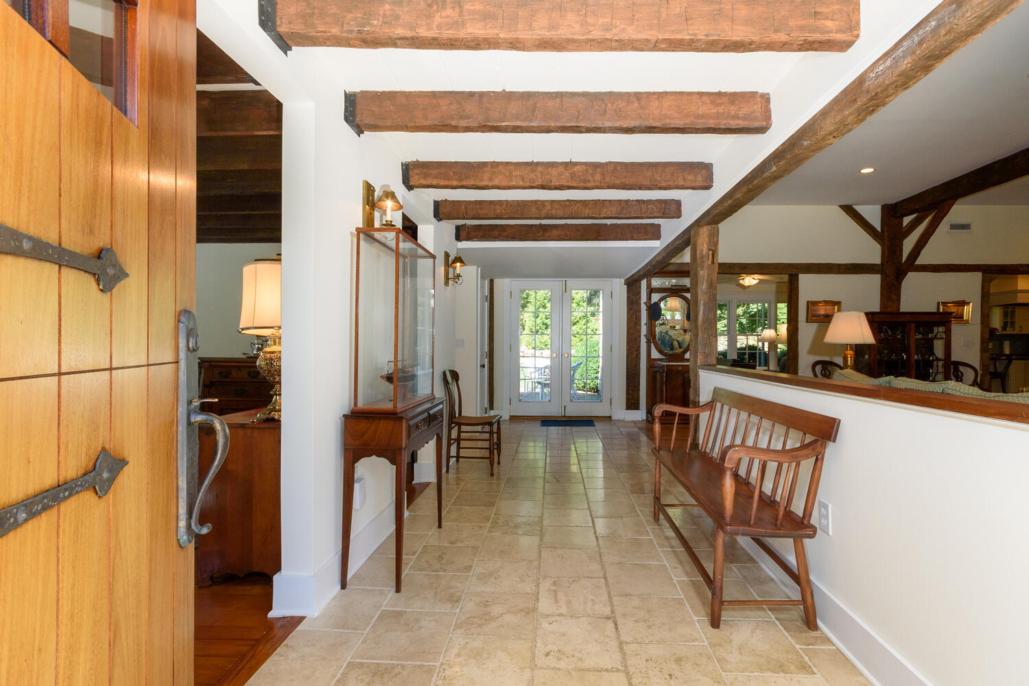 327 Hollow Tree Ridge Road Darien, CT 06820 - Photo 5 of 37 a view of a hallway with furniture