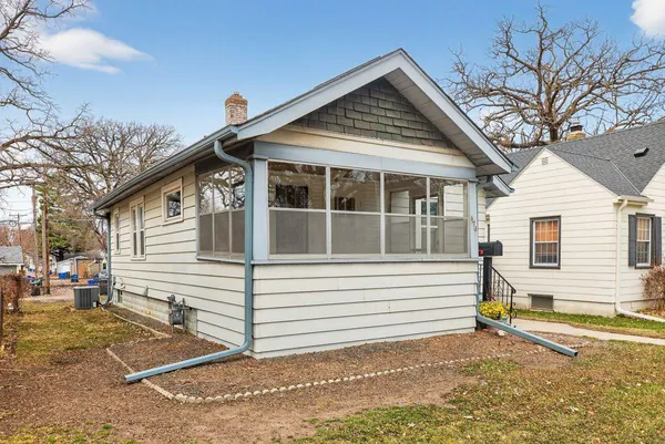 $345,000 | 673 Hamline Avenue South, St. Paul, MN 55116