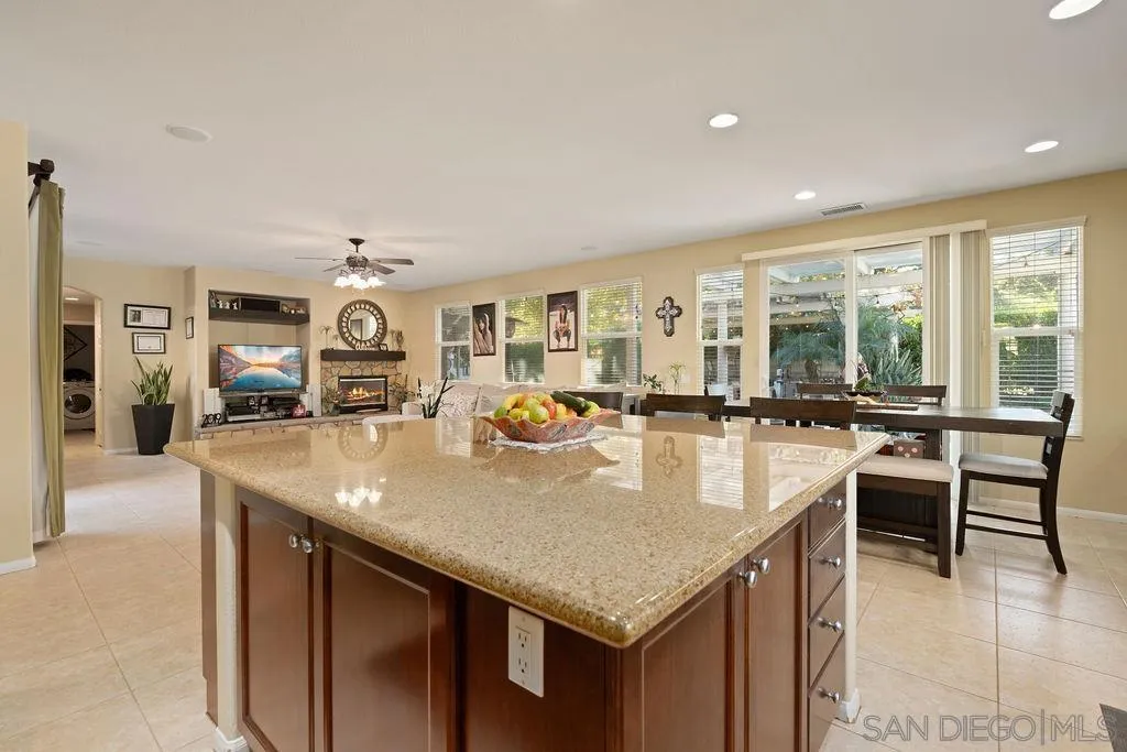 197 Double Eagle Glen Escondido, CA 92026 - Photo 10 of 70