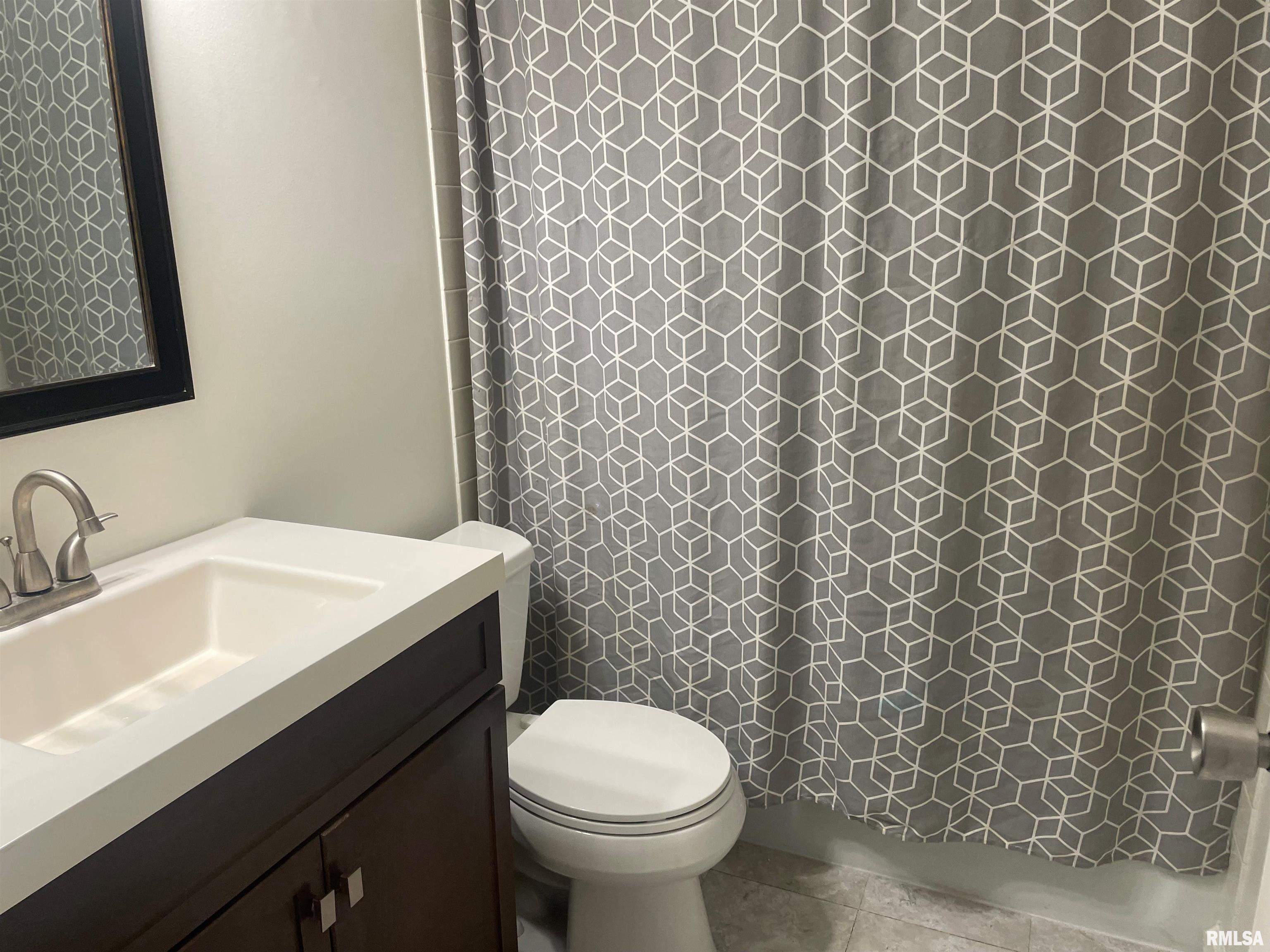 320 Jamestown Road Macomb, IL 61455 - Photo 7 of 13 Gallery Image 7