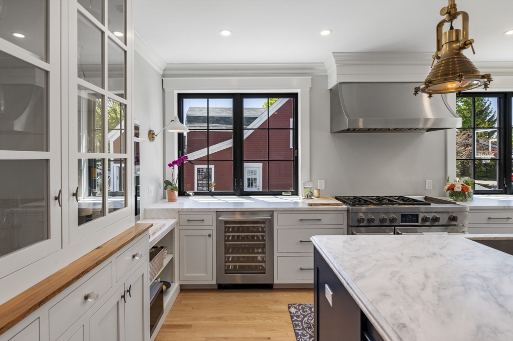 21 Union Street Manchester, MA 01944 - Photo 3 of 29