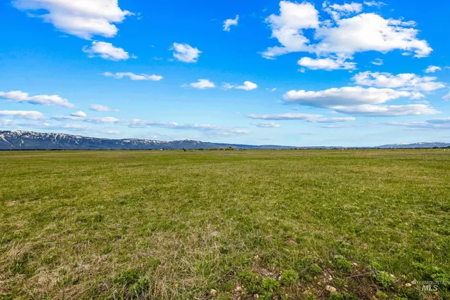 $379,999 | 15 Ringo Lane, McCall, ID 83638