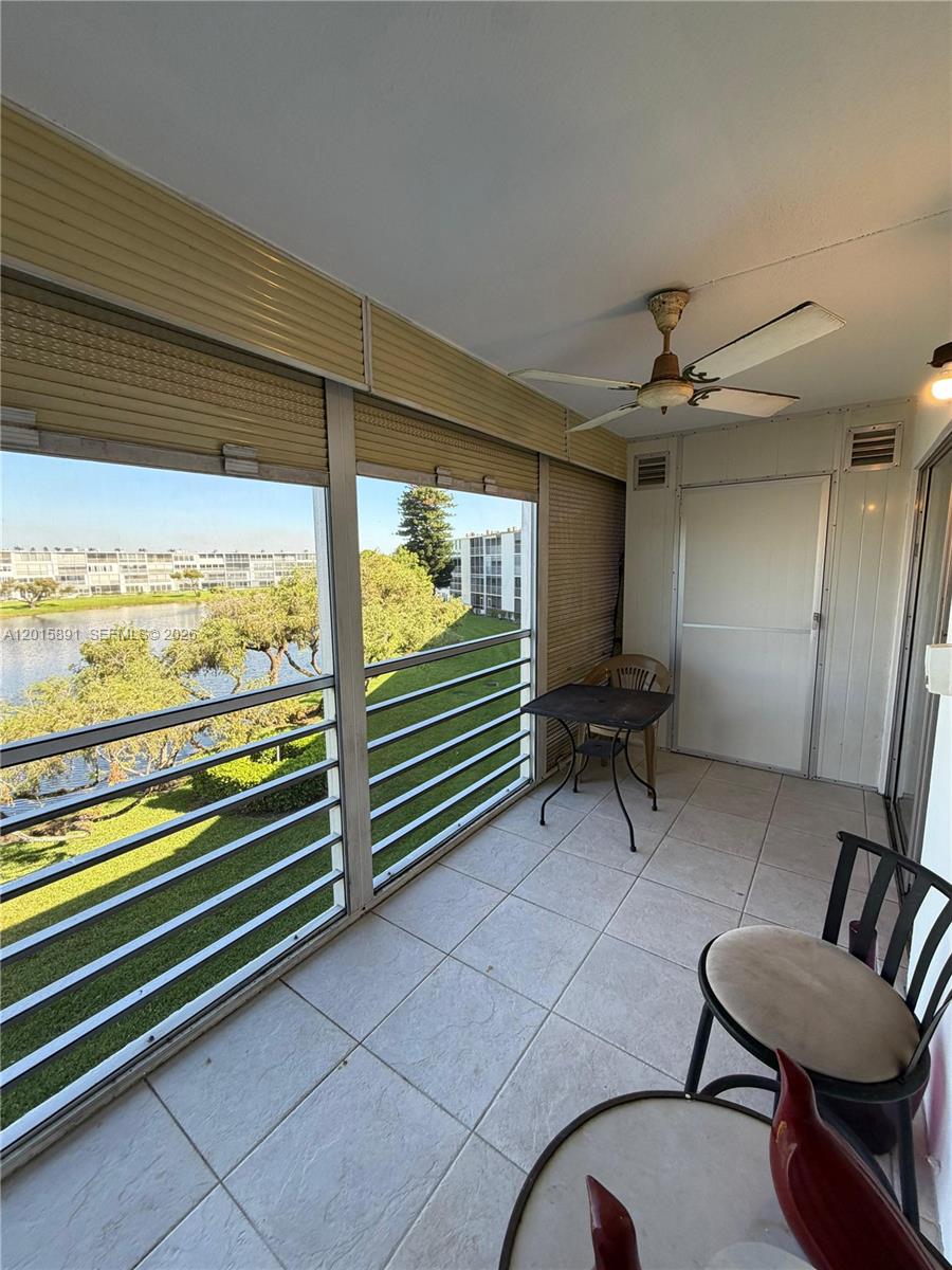 3032 Hythe B, Unit 3032 Boca Raton, FL 33434 - Photo 2 of 27