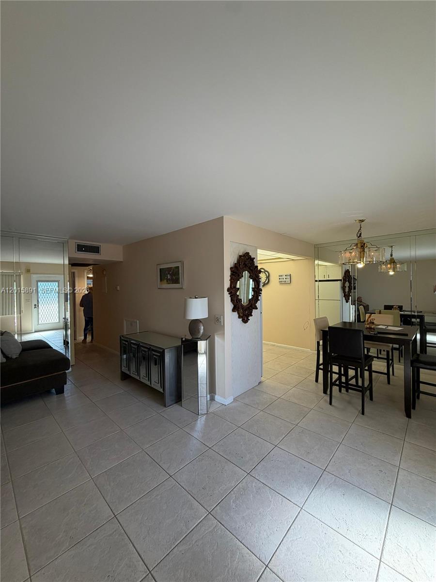 3032 Hythe B, Unit 3032 Boca Raton, FL 33434 - Photo 7 of 27