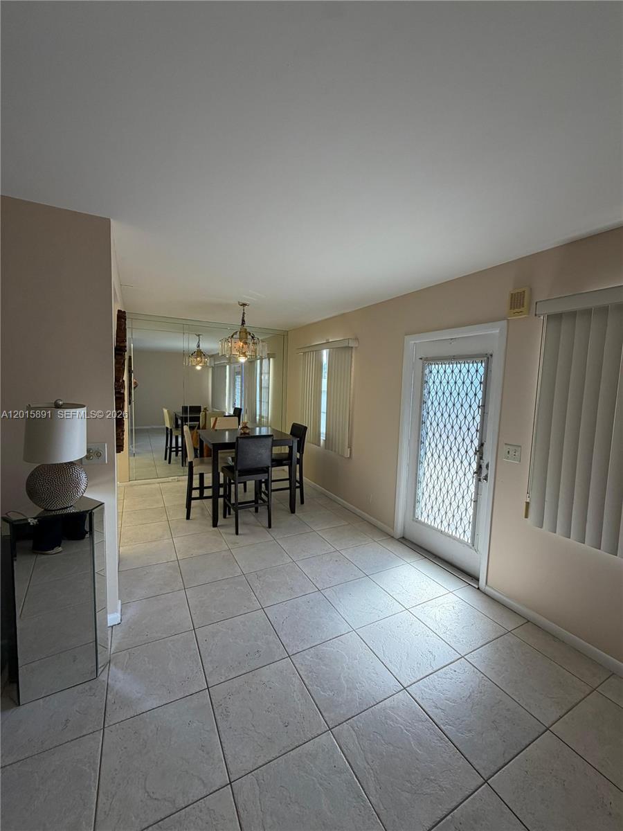 3032 Hythe B, Unit 3032 Boca Raton, FL 33434 - Photo 8 of 27