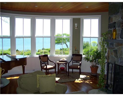 330 East Shore Road Jamestown, RI 02835 - Photo 8 of 12 Living Room.