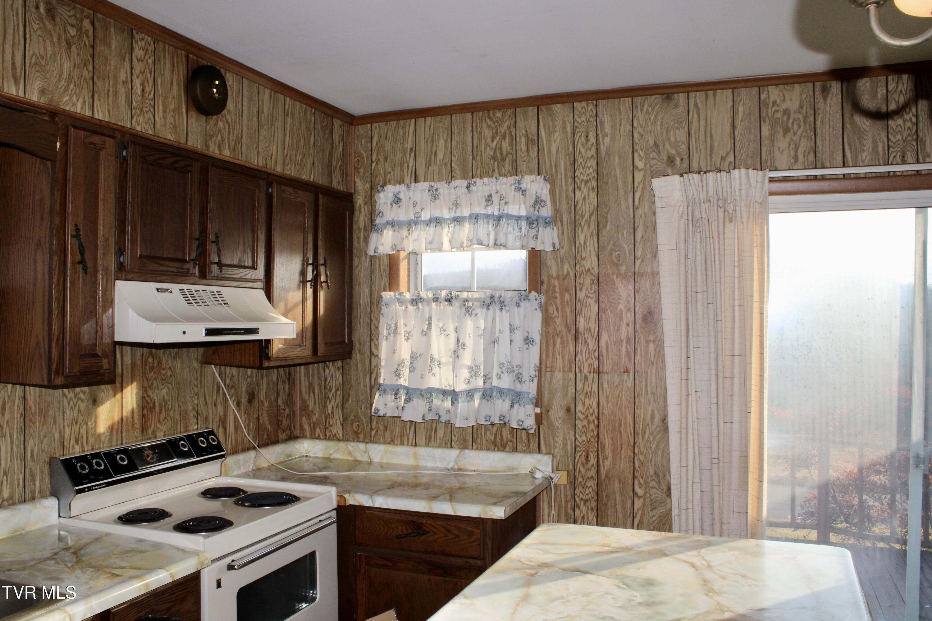 5517 Poplar Springs Road Greeneville, TN 37743 - Photo 14 of 50 IMG_0308