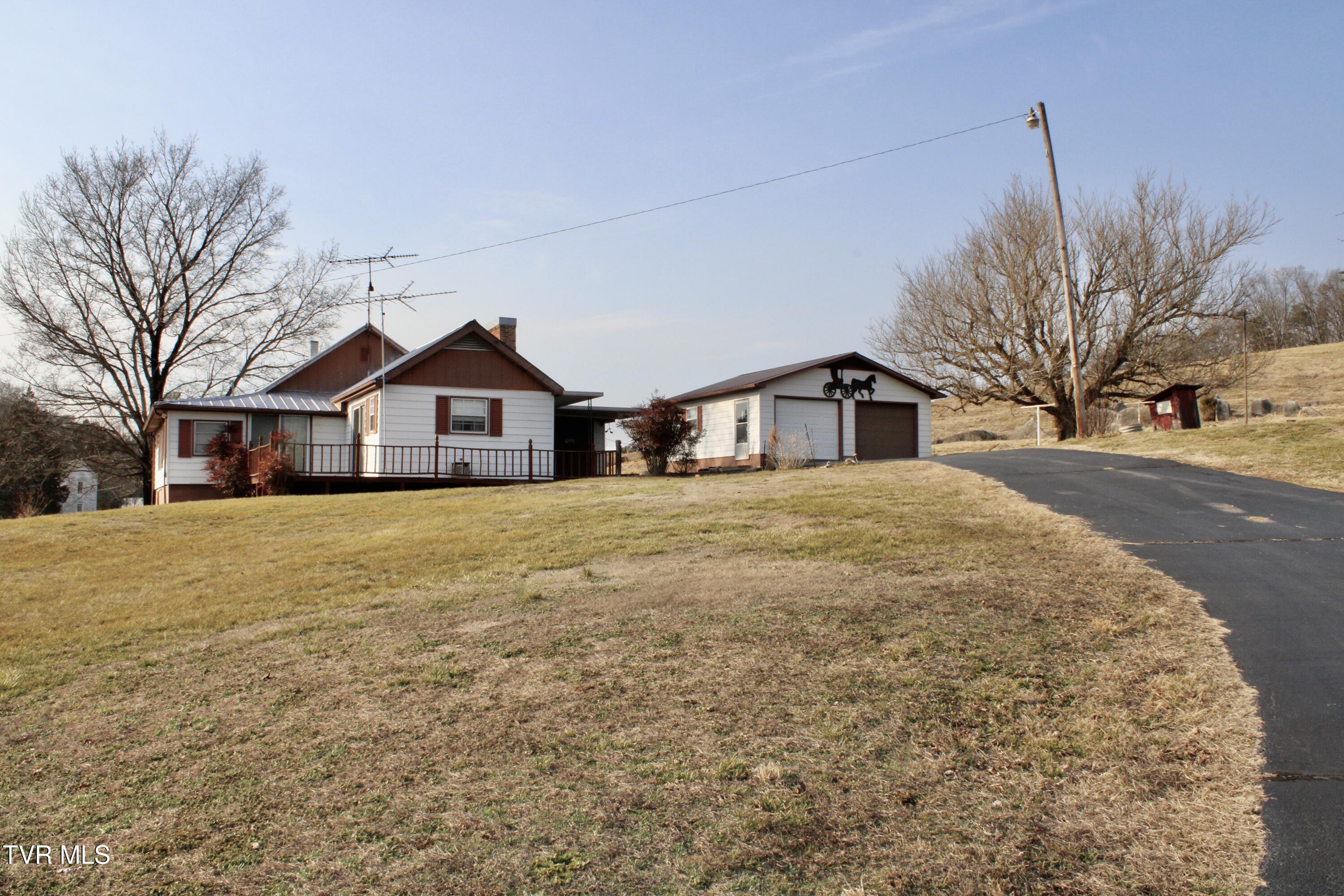 5517 Poplar Springs Road Greeneville, TN 37743 - Photo 2 of 50 IMG_0220