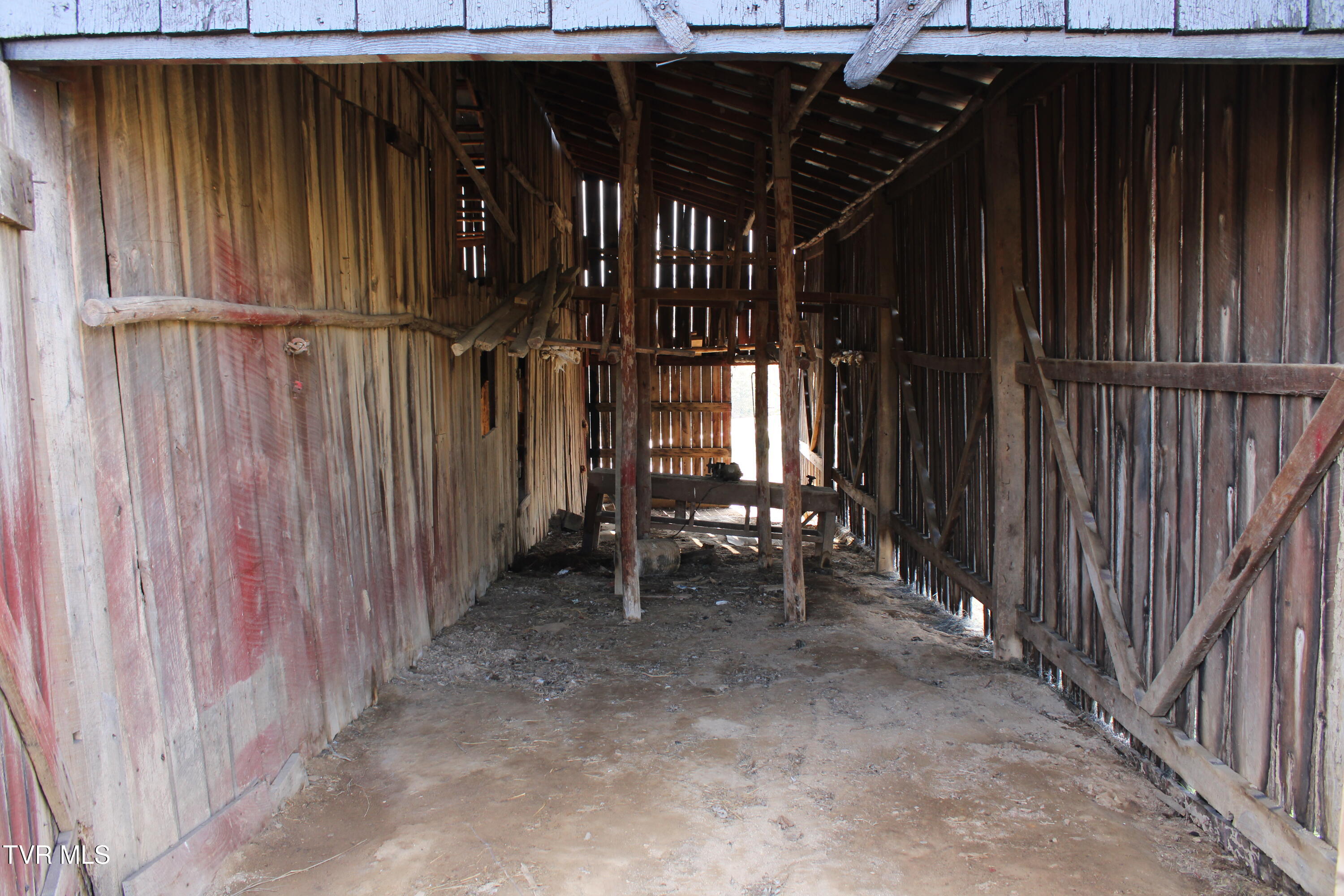 5517 Poplar Springs Road Greeneville, TN 37743 - Photo 33 of 50 IMG_0136