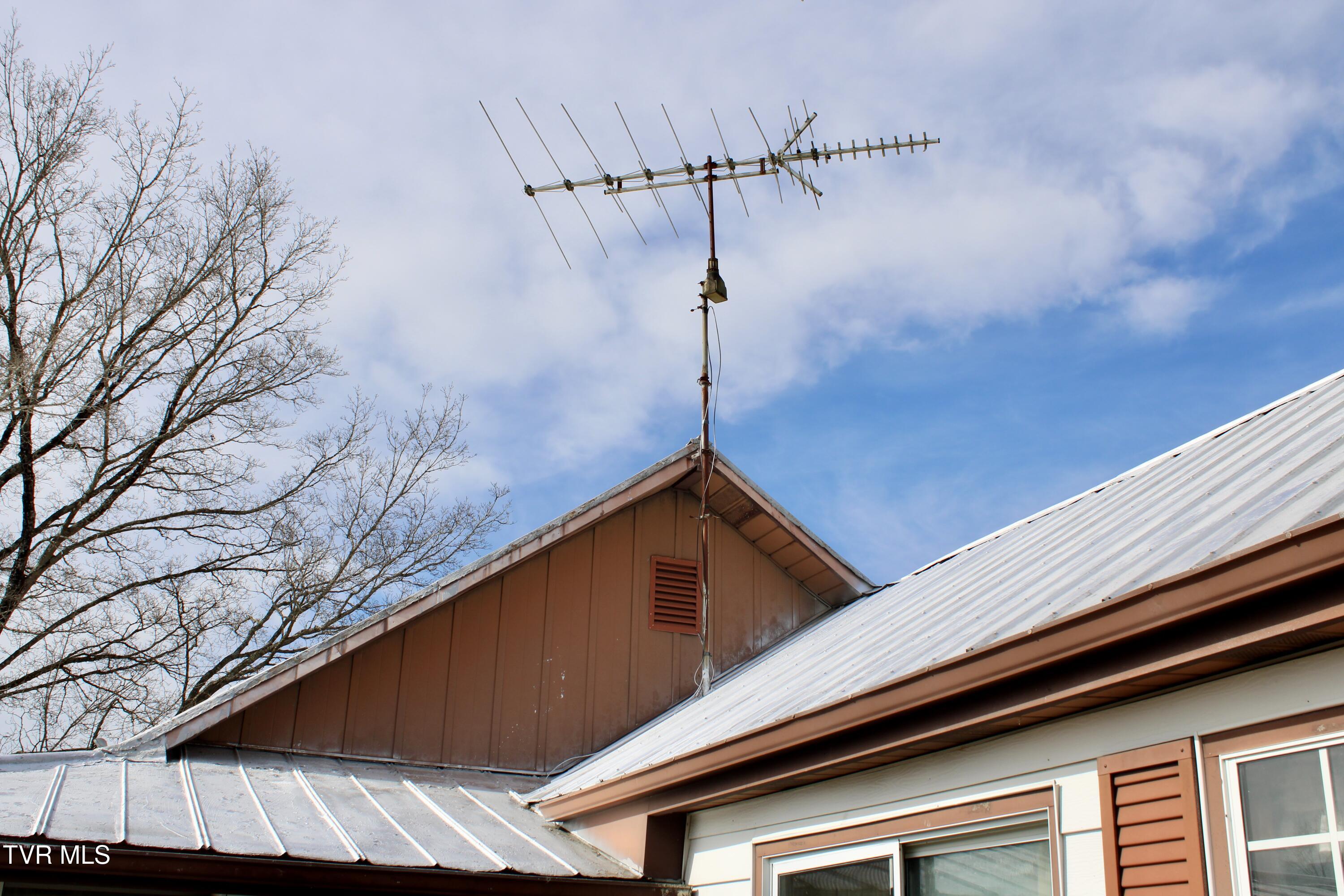 5517 Poplar Springs Road Greeneville, TN 37743 - Photo 7 of 50 IMG_0121