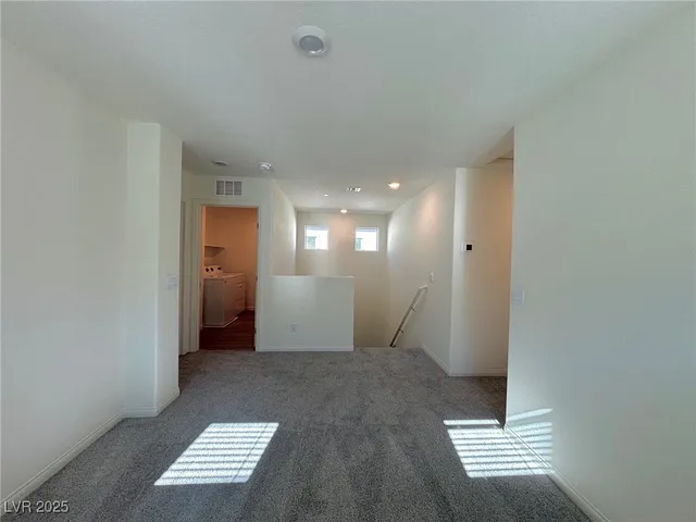 $2,250 | 10024 South Ullom Drive, Las Vegas, NV 89141