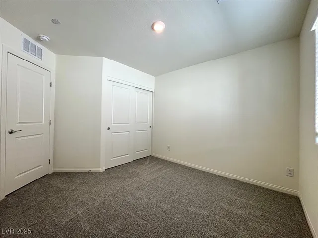 $2,250 | 10024 South Ullom Drive, Las Vegas, NV 89141