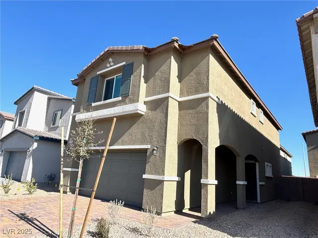 $2,250 | 10024 South Ullom Drive, Las Vegas, NV 89141