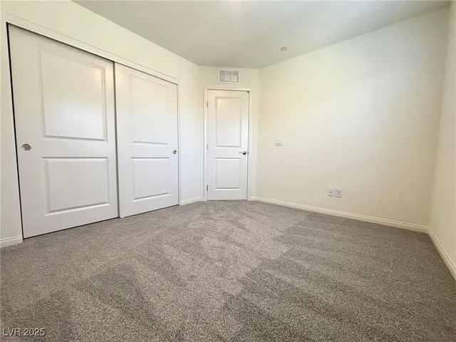 $2,250 | 10024 South Ullom Drive, Las Vegas, NV 89141