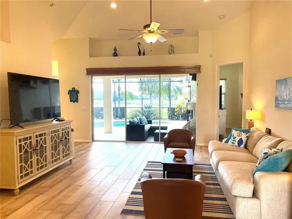 $4,300 | 6372 Rookery Circle, Bradenton, FL 34203