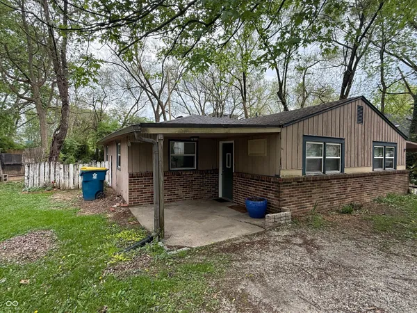 $1,350 | 10633 Central Avenue, Indianapolis, IN 46280