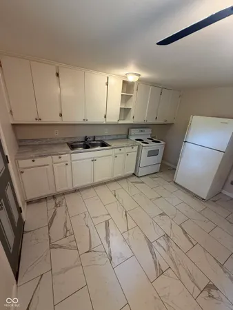 $1,350 | 10633 Central Avenue, Indianapolis, IN 46280