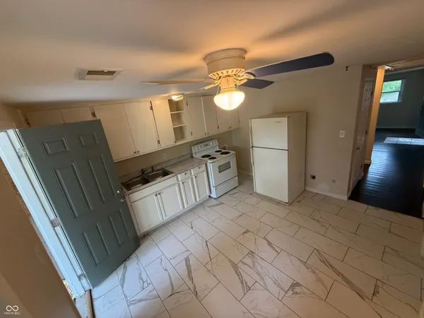 $1,350 | 10633 Central Avenue, Carmel, IN 46280