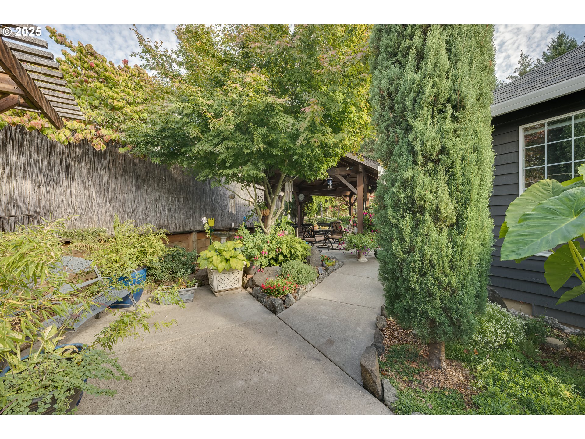 393 Meadow View Road Forest Grove, OR 97116 - Photo 15 of 44 Gallery Image 15