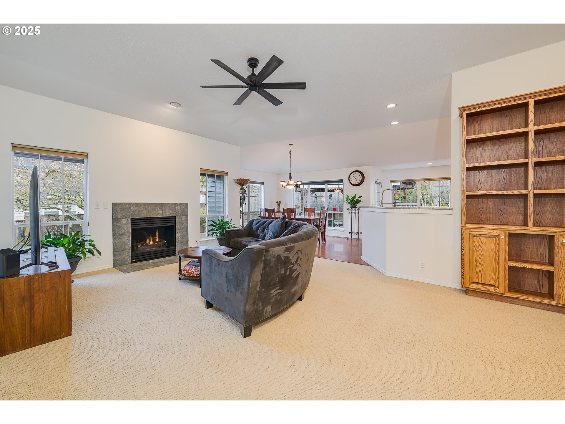 393 Meadow View Road Forest Grove, OR 97116 - Photo 18 of 44 Gallery Image 18