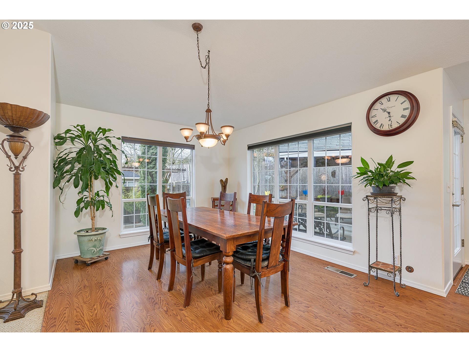 393 Meadow View Road Forest Grove, OR 97116 - Photo 21 of 44 Gallery Image 21