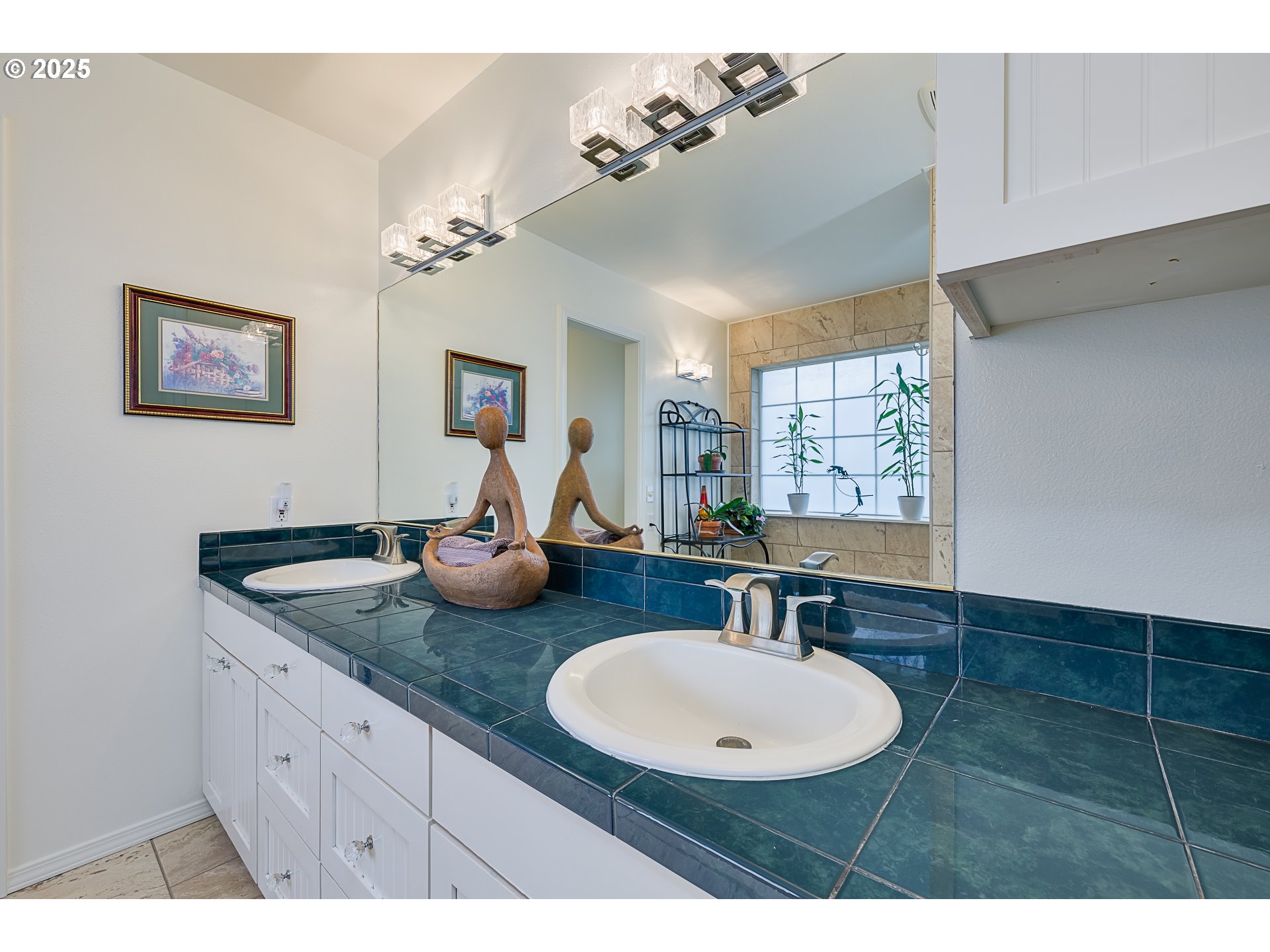 393 Meadow View Road Forest Grove, OR 97116 - Photo 31 of 44 Gallery Image 31