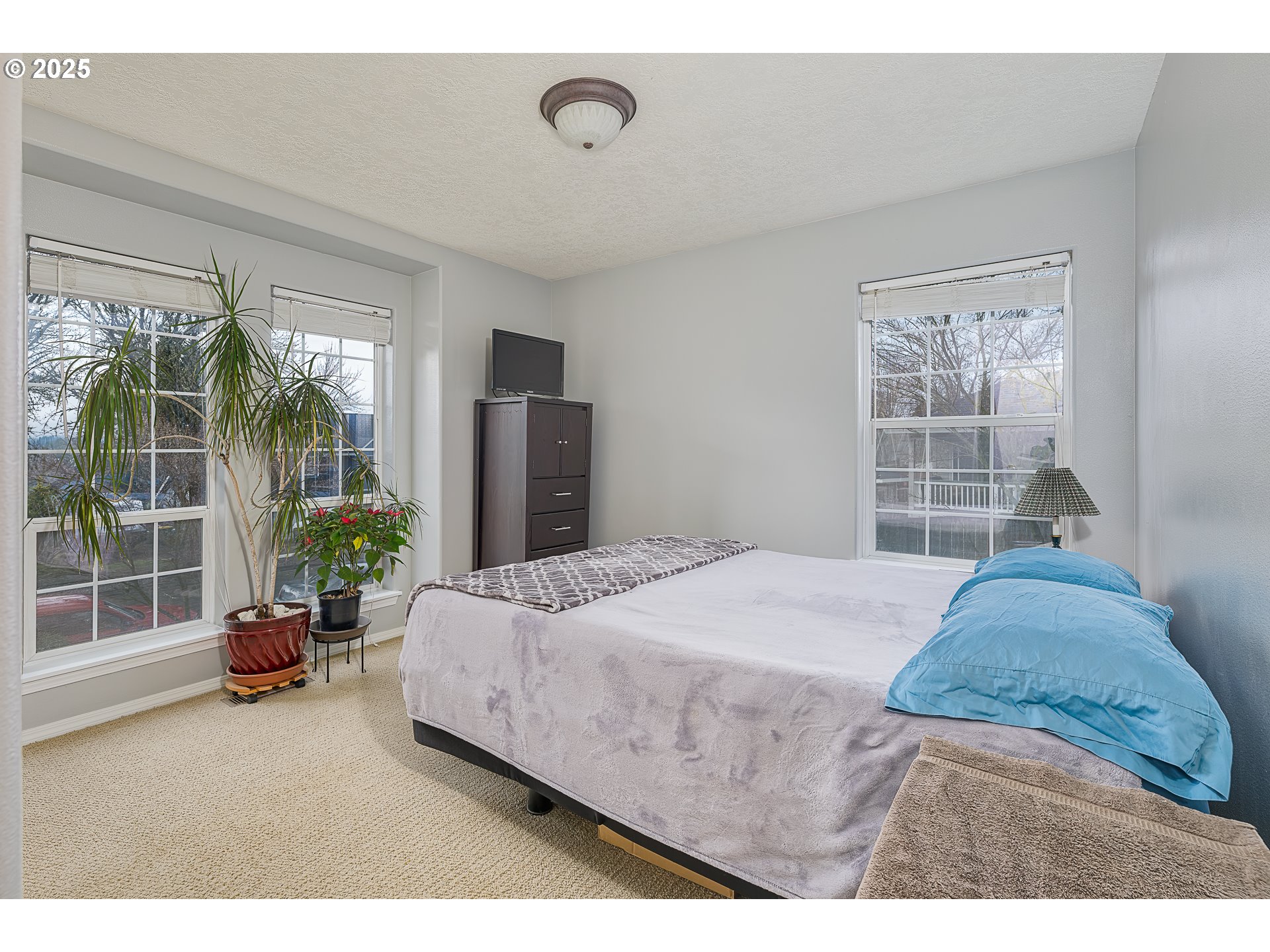 393 Meadow View Road Forest Grove, OR 97116 - Photo 32 of 44 Gallery Image 32