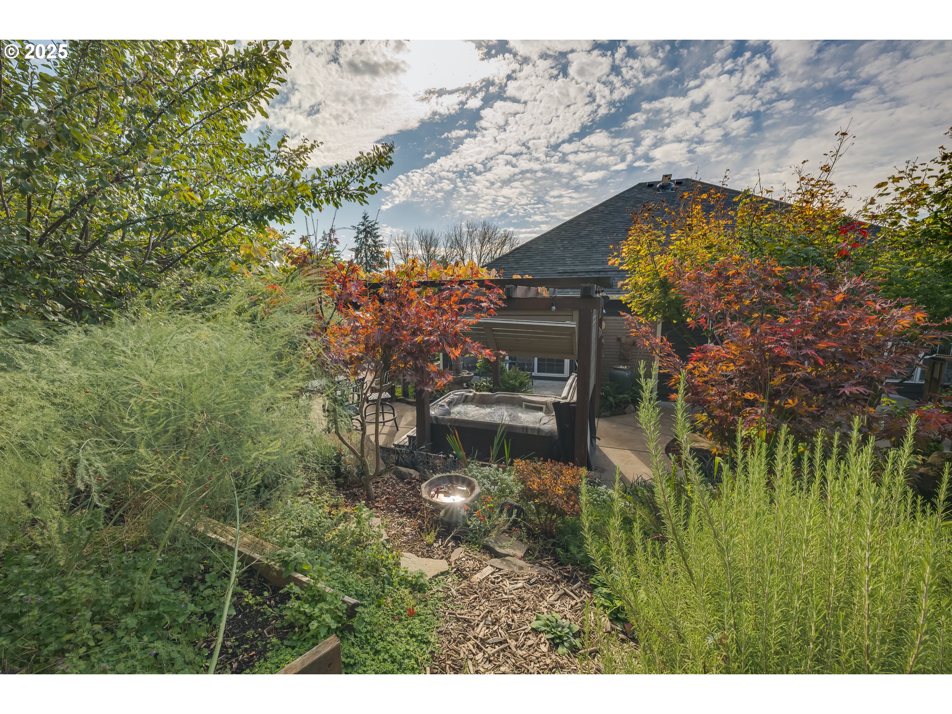 393 Meadow View Road Forest Grove, OR 97116 - Photo 5 of 44 Gallery Image 5